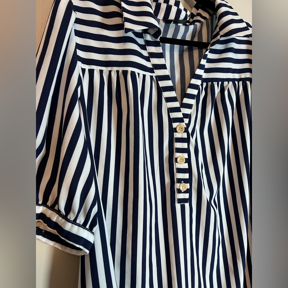 Bloomchic Striped Notched Collar Lantern Sleeve Blouse Blue/White Size 18- 20 2X - Picture 3 of 8